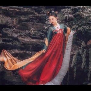 traditional Chinese Tang costume